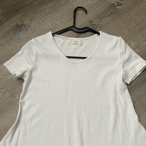 Made By Johnny Medium Fit and Flare White Tunic Top - Picture 3 of 4